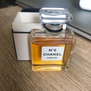 Chanel perfume